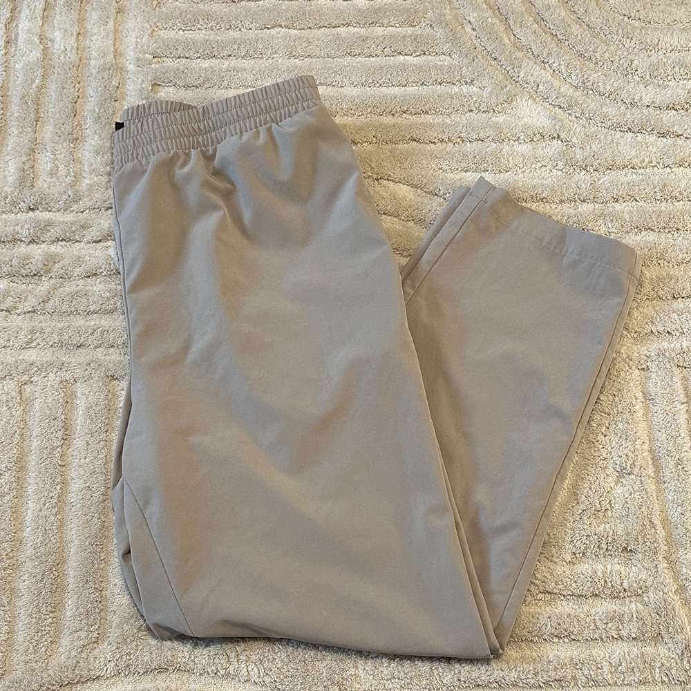 Simply Vera Women's Classic Gray Performance Trouser Pants Size M